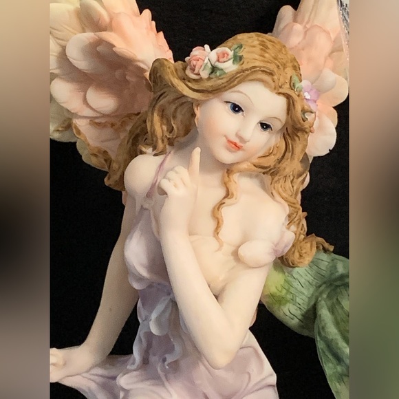 Ok Lighting - Crackle Glass Flower Vase With Angel / Fairy Statue - Picture 7 of 14